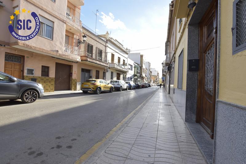 Foto fb944473-9d15-45af-b4ee-35a8c0632e72. Casa a Rafelbunyol