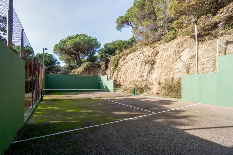 Foto 389a13c5-b23e-42eb-aa7f-0c5a5a18e86a. Casa con camino riscaldamento parcheggio piscina in Sant Andreu de Llavaneres
