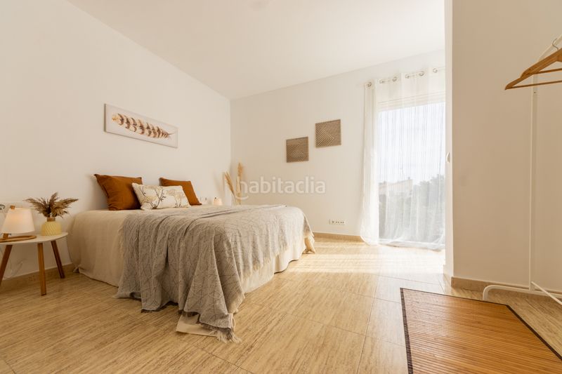 Foto 5041fe8f-1934-4223-a984-f7ddb2ab24fe. Casa adossada amb aparcament piscina a Calafat Ametlla de Mar (L´)