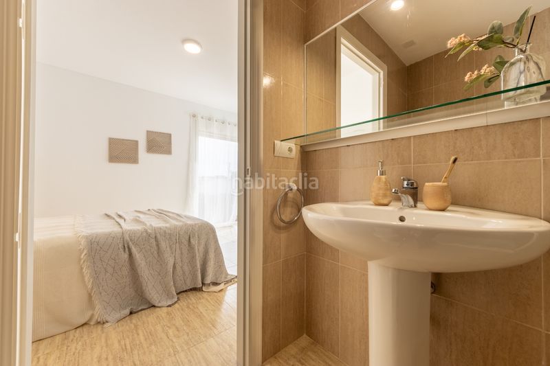 Foto 6cd33d32-948d-4b31-a2f8-e4b578eddbdb. Casa adossada amb aparcament piscina a Calafat Ametlla de Mar (L´)