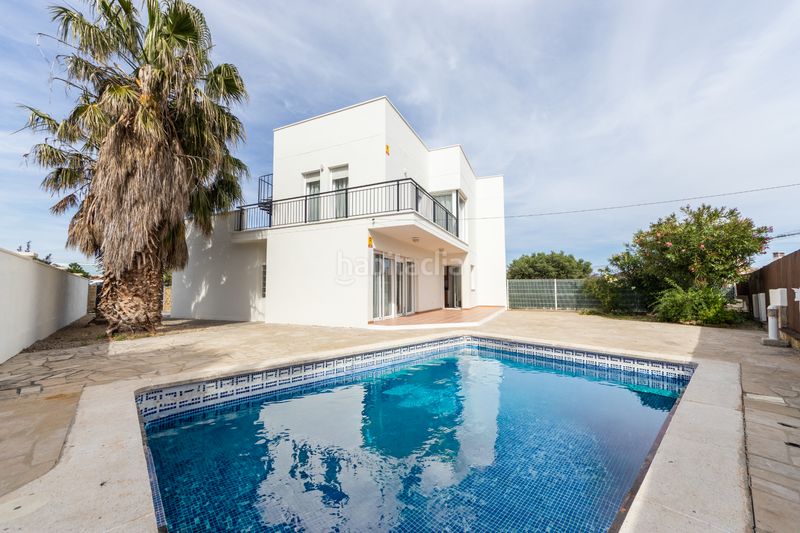 Foto 8788bd85-5ad4-4caf-94c5-ea326aca5136. Casa adossada amb aparcament piscina a Calafat Ametlla de Mar (L´)