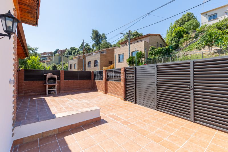 Foto 43003b99-a72f-4654-ae59-7b7e05e8da7b. Casa amb calefacció aparcament a Can Palet de Vista Alegre Terrassa