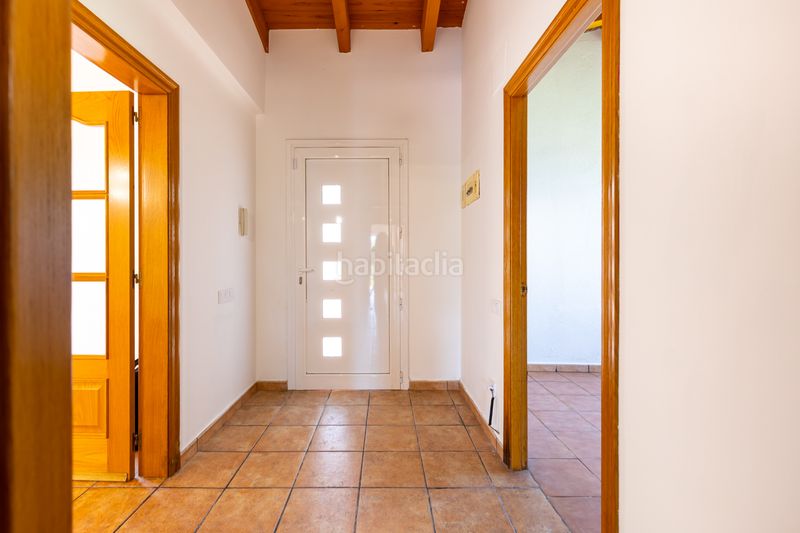 Foto e6013747-9b79-448b-8ce8-0b40aad852ae. Casa amb calefacció aparcament a Can Palet de Vista Alegre Terrassa