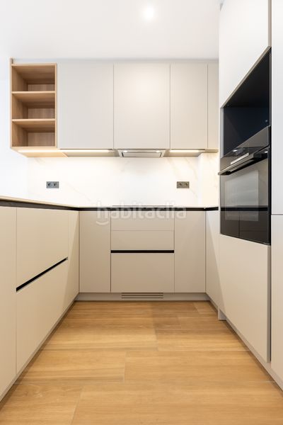 Foto ad6560c0-bd73-49c3-8609-4856161e2f6f. Casa aparellada amb calefacció aparcament piscina a Terrassa