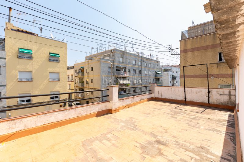 Foto b0e10f57-7e8b-4ea6-b11c-40afce959e85. Casa a Egara Terrassa