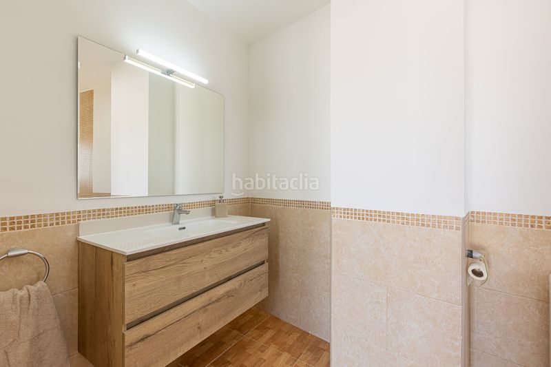 Foto 6d2d2213-7234-4afe-9569-81e985c97a4d. Àtic amb calefacció a La Maurina Terrassa