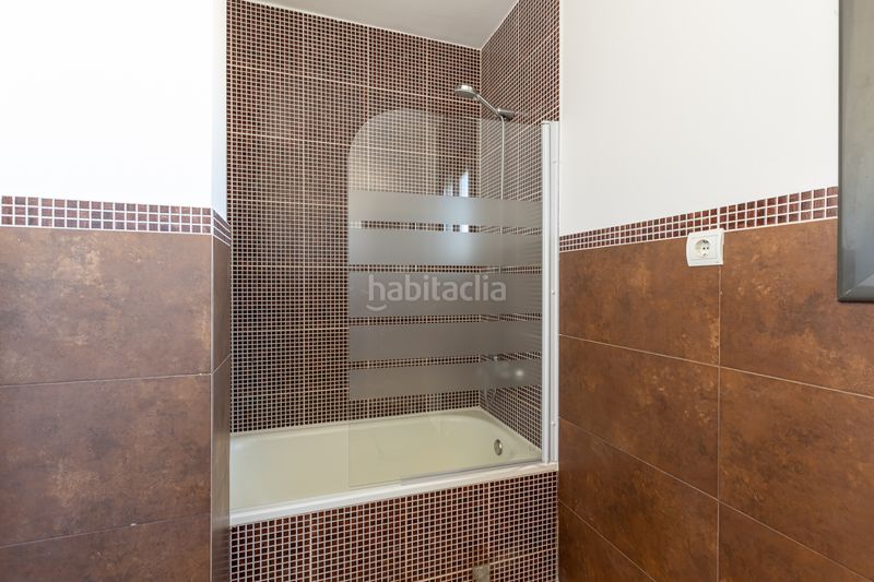 Foto c51ddd30-fbfc-4069-aa5c-bd76313b4eb1. Àtic amb calefacció a La Maurina Terrassa