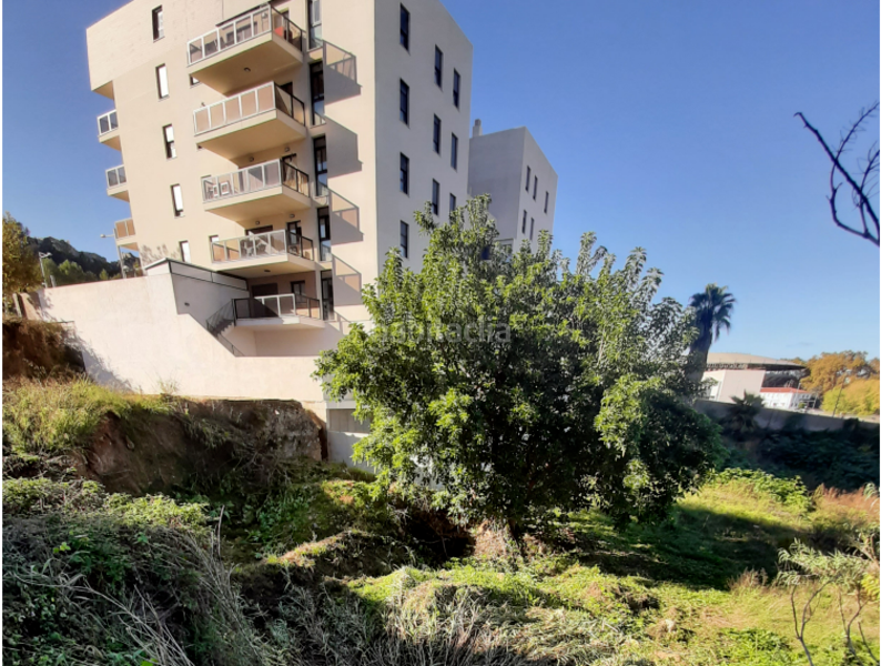 Foto 00b393db-0c5a-4fa2-868b-5a35fb05f707. Terreny residencial a pintor juan frances 9 a Xàtiva