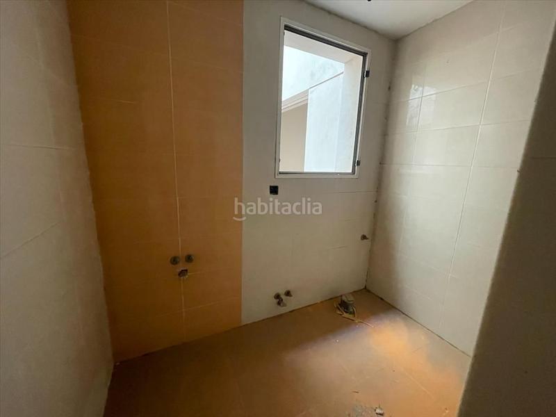 Foto a8f1a5eb-4db2-4415-a86c-6f1f297f6b1c. Edifici a picassent 7 a Benifaió