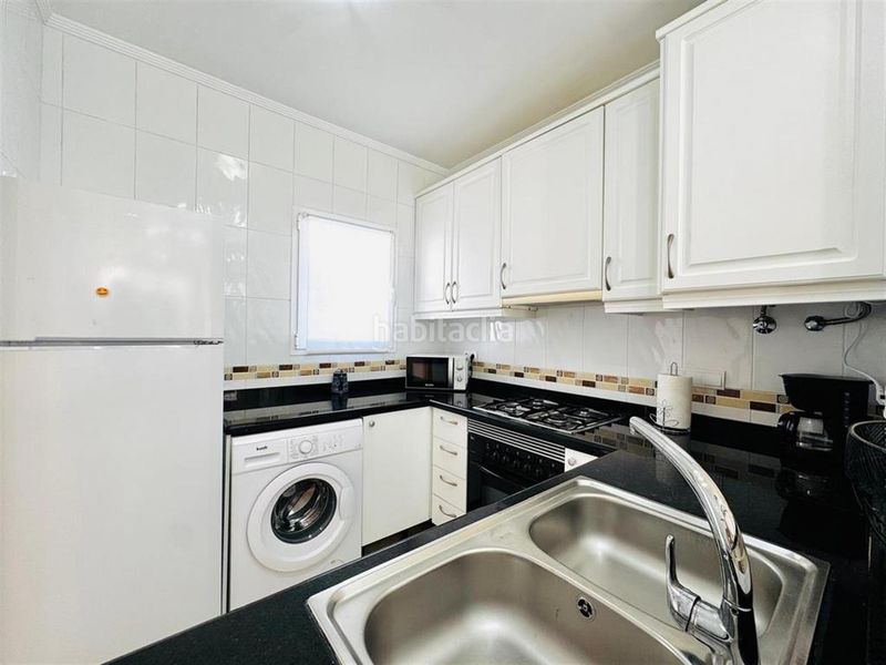 Foto 88aaf17e-f09d-4fc7-9ea0-25bd49e7de33. Casa adossada amb piscina a Cometa Calp