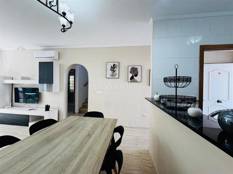 Foto 8ec7b646-9bd4-400f-af6a-8d79e273dfde. Casa adossada amb piscina a Cometa Calp