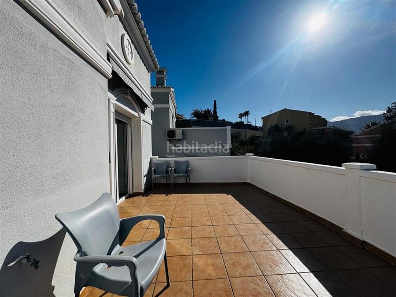 Foto 96e75724-614b-4b36-a619-31b92f2847fc. Casa adossada amb piscina a Cometa Calp