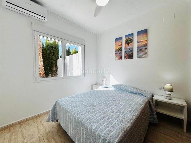 Foto f6aaf9c8-c99c-4d08-ad0d-25ad509a1fa0. Casa adossada amb piscina a Cometa Calp