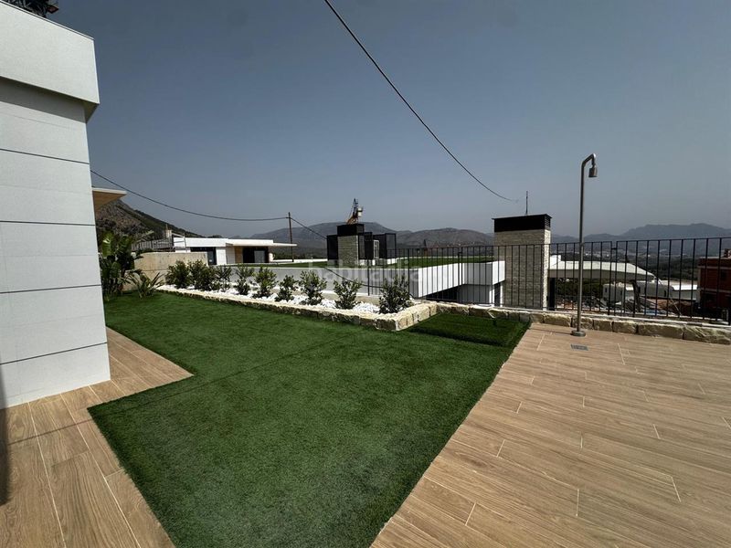 Foto a8d65de2-d4e0-4ac1-b1ac-5e5c250ed7e8. Dúplex amb calefacció aparcament piscina a Altea ciudad Altea