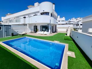 Casa adosada en Balcón de Finestrat-Terra Marina