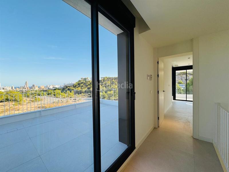 Foto bd17b9ed-6470-42af-88d4-2ee931bc0513. Chalet mit heizung parking pool in balcón de Finestrat-terra marina Finestrat
