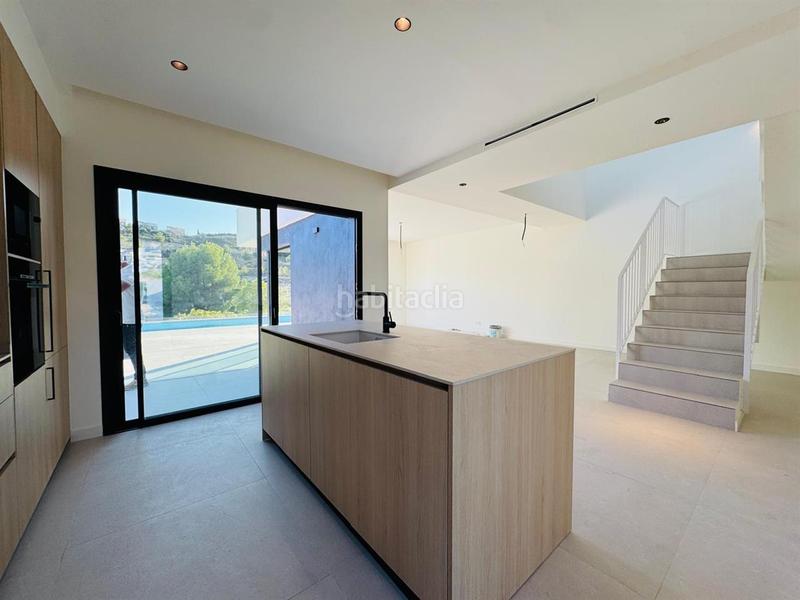 Foto 05e39c7c-8829-4087-8f19-1dee2d11009f. Chalet en balcón de Finestrat-terra marina Finestrat