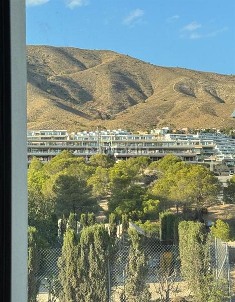 Foto d13b2aa2-693c-40d9-8d8d-5cd42ab7a8b9. Chalet en balcón de Finestrat-terra marina Finestrat