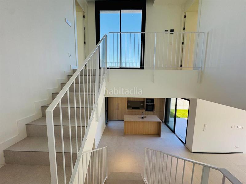 Foto f008ece7-f025-4143-9a68-b86753a0e2d4. Chalet en balcón de Finestrat-terra marina Finestrat