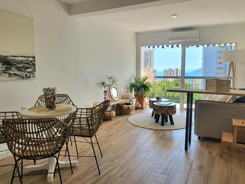 Foto ab7b84c7-6469-48db-8099-f3152cd68f35. Affitto appartamento con piscina in Rincón Alto Benidorm