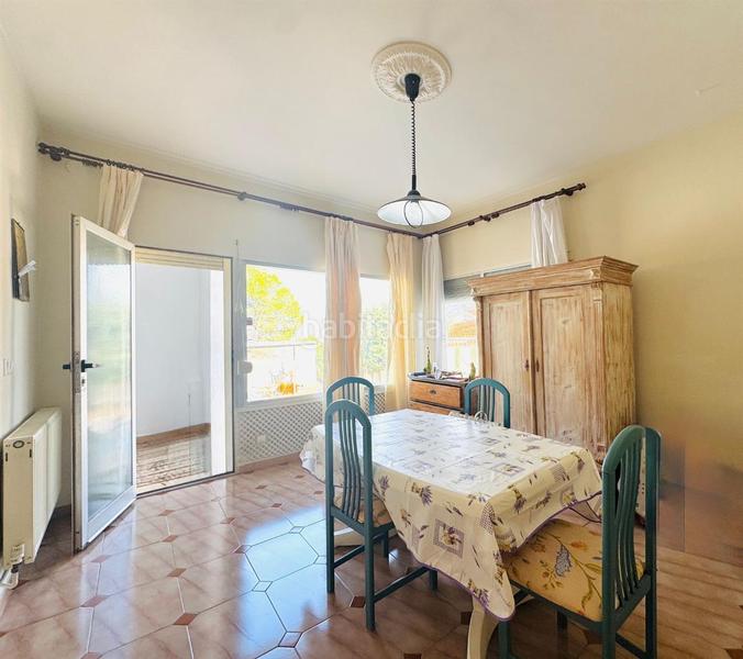 Foto a8a9eca6-c93f-443c-ae33-f4bb55f4acb6. Chalet mit heizung parking pool in Montebello - Nou Espai Nucia (la)