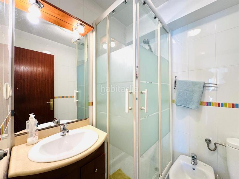 Foto bdc405b1-f3b6-4069-871f-d7083e8904ec. Appartamento con parcheggio in Playa Levante Benidorm