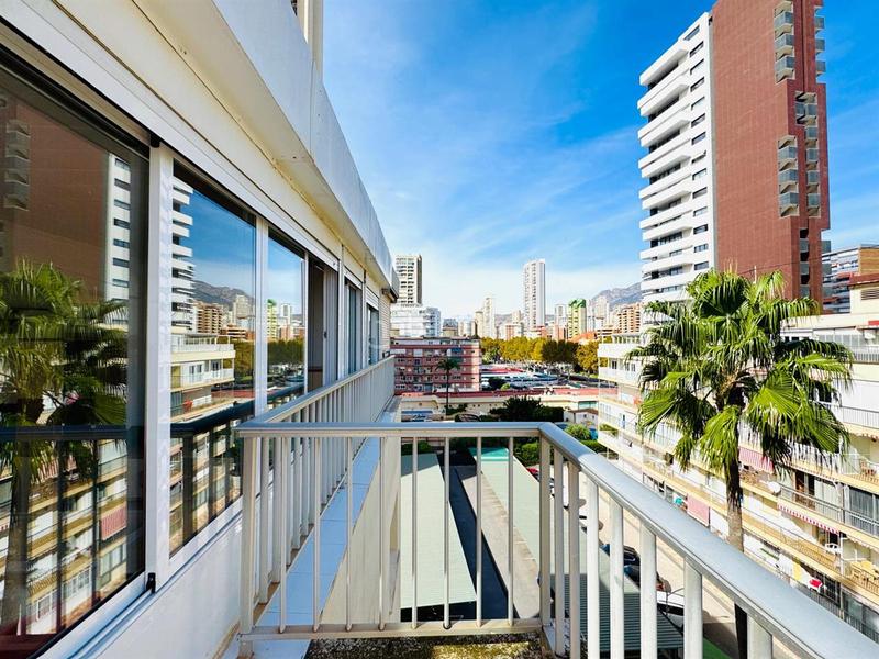 Foto d7c3d51c-6e12-4750-b449-a603d5dff2b4. Pis amb aparcament a Playa Levante Benidorm