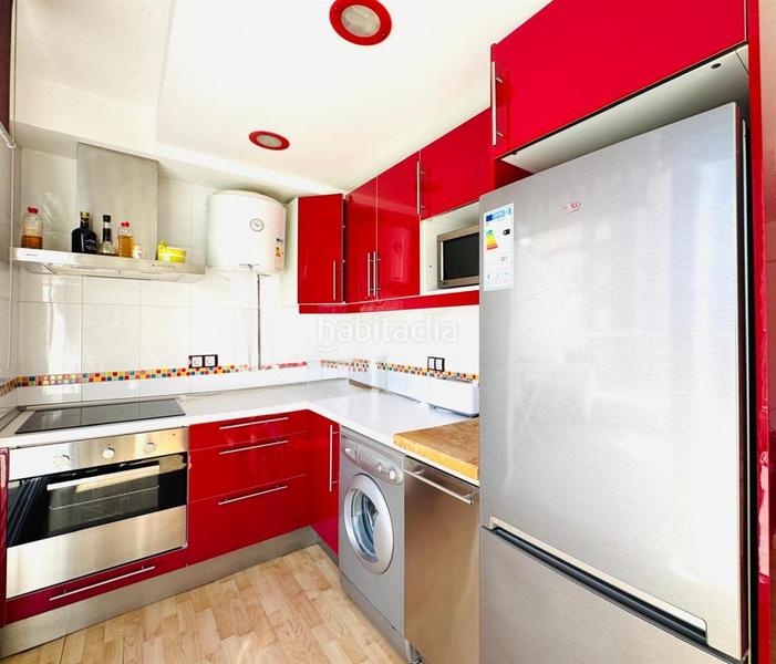 Foto d92270b3-db70-4c44-8ae3-fa85b8ecd582. Pis amb aparcament a Playa Levante Benidorm