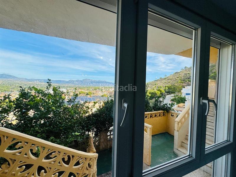 Foto 1b40e878-0d2b-4ab3-a7ac-5be788b36612. Chalet mit heizung parking pool in Sierra Helada Benidorm