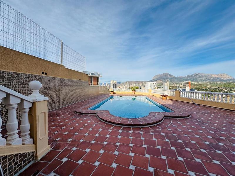 Foto 8715e6f1-85b5-448e-a98b-5ade128a309d. Chalet mit heizung parking pool in Sierra Helada Benidorm