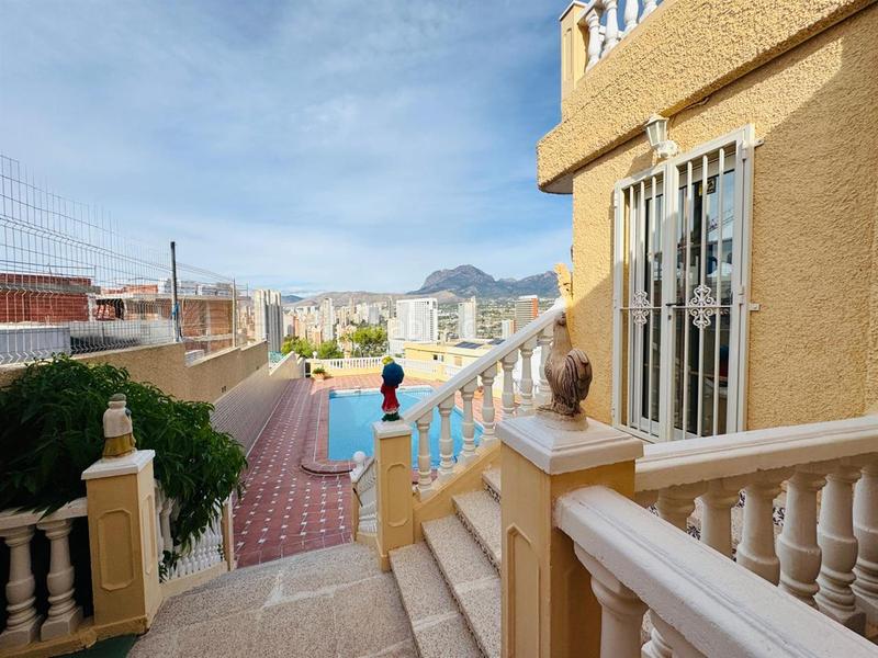 Foto e268122e-85c7-4c16-8f35-0b704dfc0ba3. Chalet mit heizung parking pool in Sierra Helada Benidorm