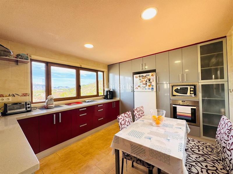 Foto 0a4abe70-bae2-402e-9128-9e24f7f7d084. Chalet avec chauffage parking piscine dans Sierra Helada Benidorm