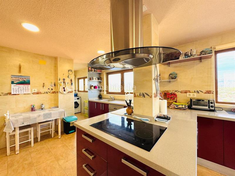 Foto 18eef82b-1c65-45ab-bdb0-77d8816f2311. Chalet avec chauffage parking piscine dans Sierra Helada Benidorm