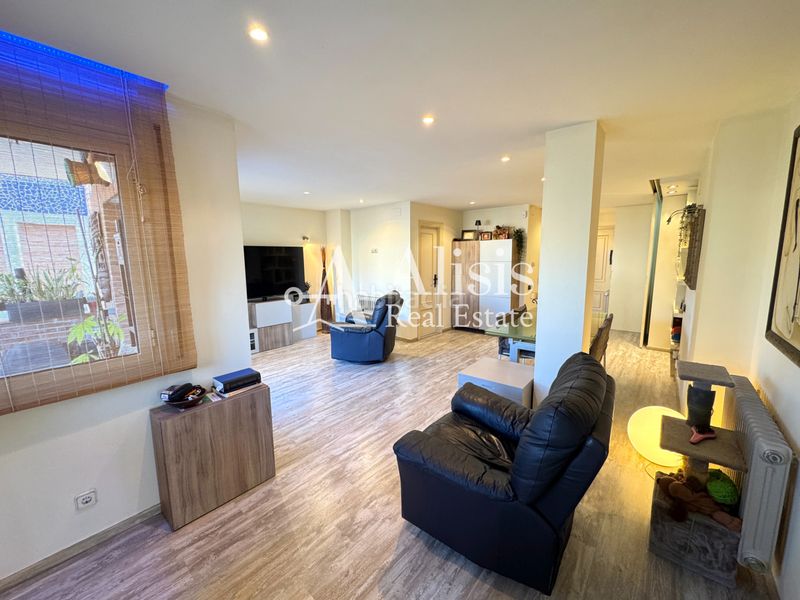 Foto 39b90f24-a1c2-4007-805c-8117e8348a7d. Àtic amb calefacció aparcament piscina a Parc Central Sant Cugat del Vallès