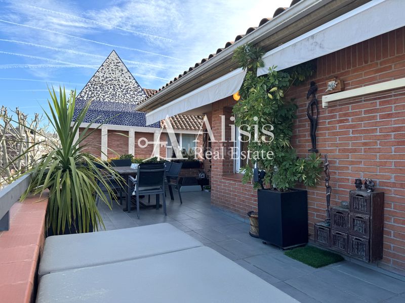 Foto 713f823e-f418-4007-ab84-514e636e7cbb. Àtic amb calefacció aparcament piscina a Parc Central Sant Cugat del Vallès