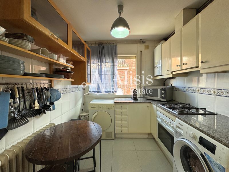 Foto 7392da2b-325a-4043-8984-7d8db5647106. Àtic amb calefacció aparcament piscina a Parc Central Sant Cugat del Vallès