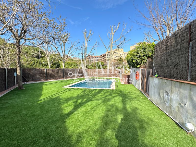 Foto a9c6f5ae-8107-4da7-a73d-c64ea17e92ef. Àtic amb calefacció aparcament piscina a Parc Central Sant Cugat del Vallès