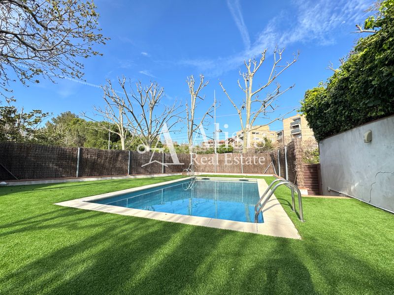 Foto d84e1344-a262-42c0-8f45-3251ea91ba60. Àtic amb calefacció aparcament piscina a Parc Central Sant Cugat del Vallès