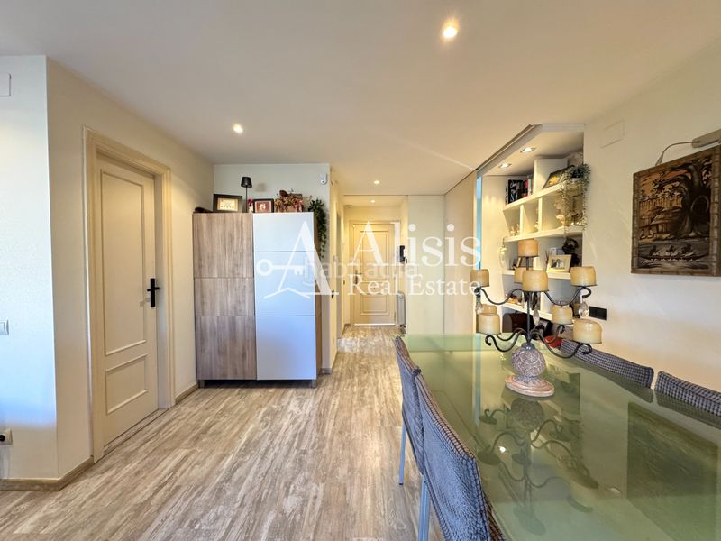 Foto f27ffde8-c738-4cce-be31-99f6c86c07de. Àtic amb calefacció aparcament piscina a Parc Central Sant Cugat del Vallès