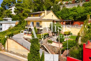 House in Pallejà. Casa a cuatro vientos con vistas panorámicas, gran parcela y pos