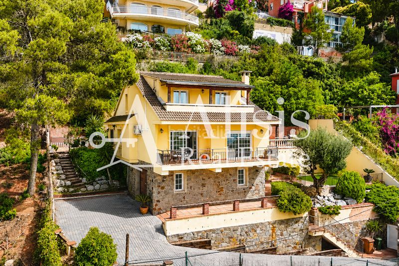 Foto 1586cf65-cef4-427a-b555-43eaf77d44ef. Casa amb calefacció aparcament a Pallejà