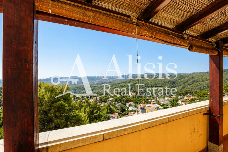 Foto 53e2aeb5-c604-4c6c-8c33-abbb4599f0f4. Casa amb calefacció aparcament a Pallejà