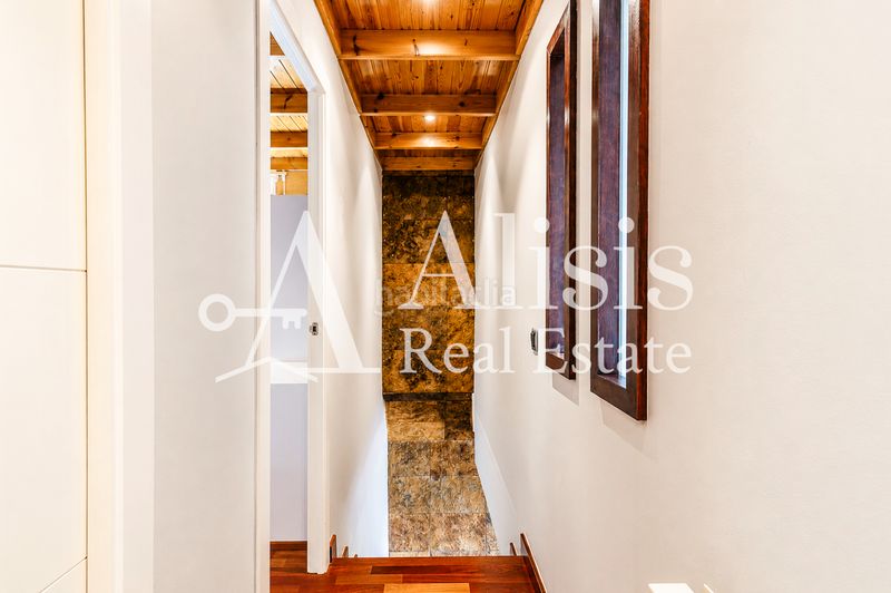 Foto 94eefe6d-37d8-4ad2-8bcc-07906ee51299. Casa amb calefacció aparcament a Pallejà