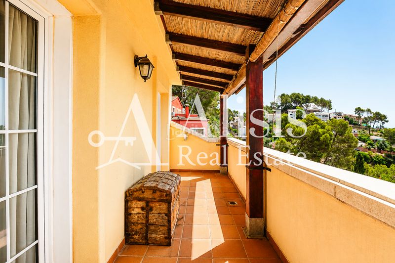 Foto a448c158-b6f9-404b-bc26-5fdb1908c981. Casa amb calefacció aparcament a Pallejà