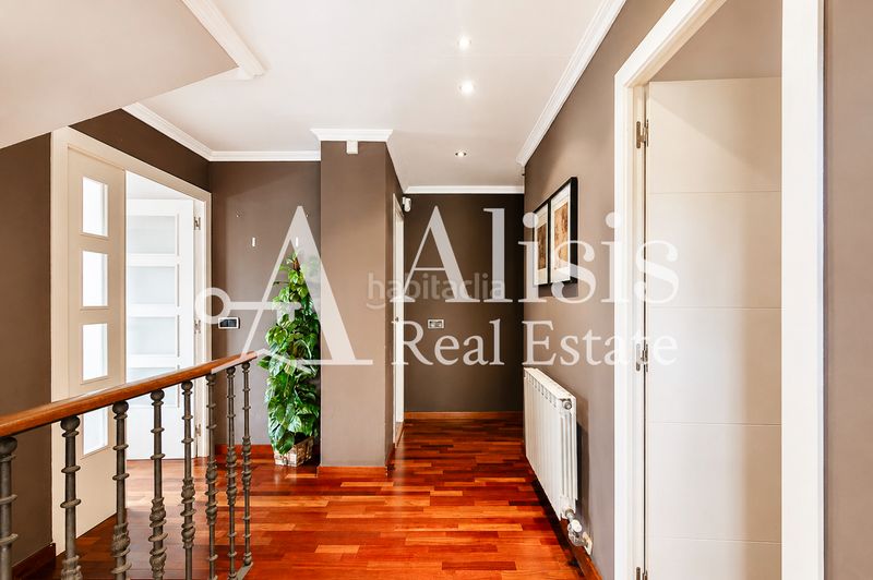 Foto a848428d-8fd1-4e10-b887-100604ac0364. Casa amb calefacció aparcament a Pallejà