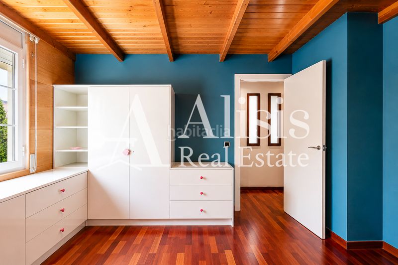 Foto babbaafc-2485-4294-87d8-9324ad7b2f83. Casa amb calefacció aparcament a Pallejà