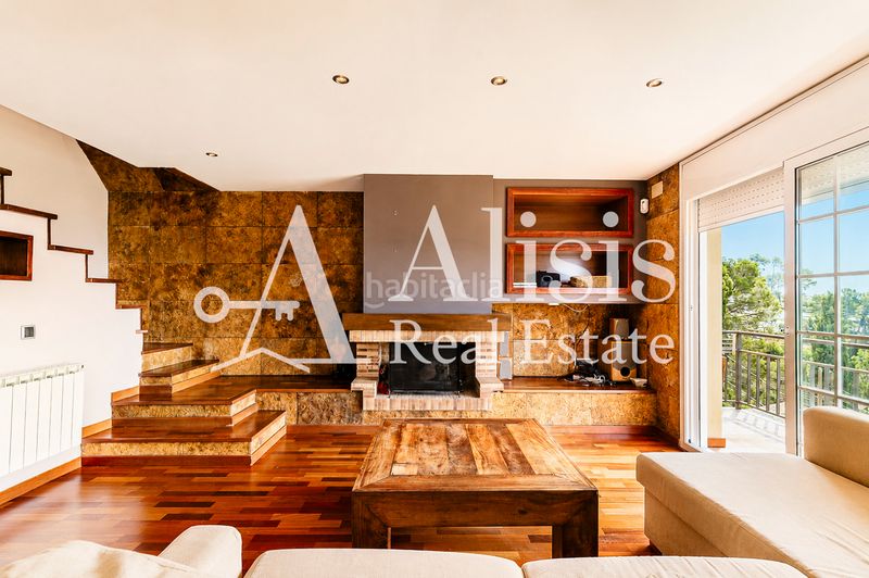 Foto be951f18-558d-441c-81c2-a0a4934c5a83. Casa amb calefacció aparcament a Pallejà