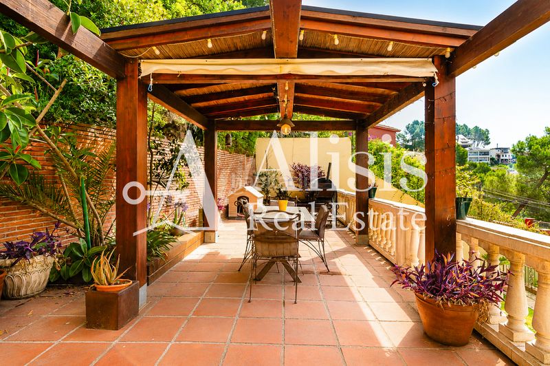 Foto d6dd2f5a-b381-4318-9bd4-8f61aa2c2317. Casa amb calefacció aparcament a Pallejà