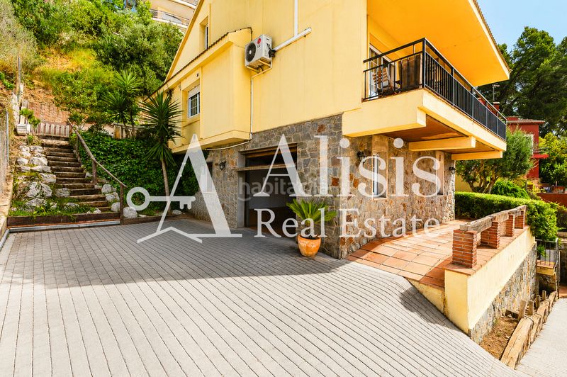Foto eb844223-9e8b-4743-a7b6-1d7194ae99a0. Casa amb calefacció aparcament a Pallejà