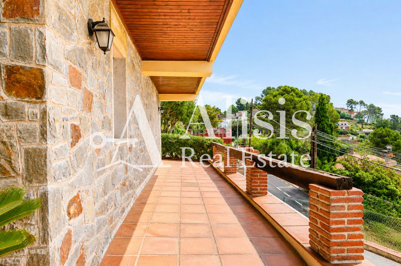 Foto feef4395-84ef-4092-9791-638c1f63a2c4. Casa amb calefacció aparcament a Pallejà